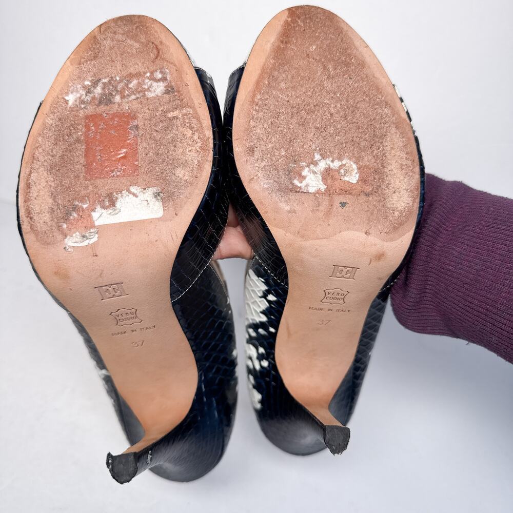 Escada Sophie Calfskin Heels Navy Ivory Italy Size 37 - Picture 6 of 13